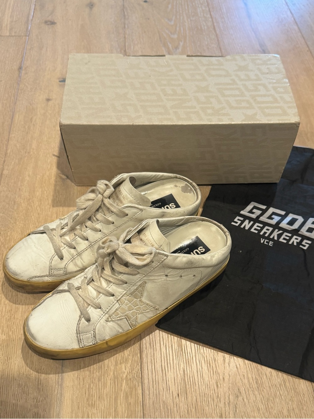 Golden Goose Super Star Sabot - Picture 2 of 8